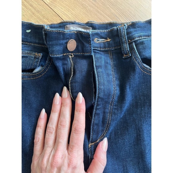 DL1961 Premium Denim Rachel Flare High Rise Instasculpt Jeans in Foster Size 26  - Picture 3 of 9
